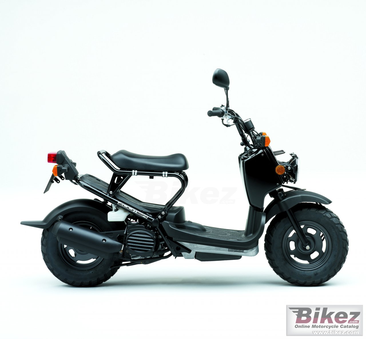 Big Honda zoomer picture and wallpaper from Bikez.com